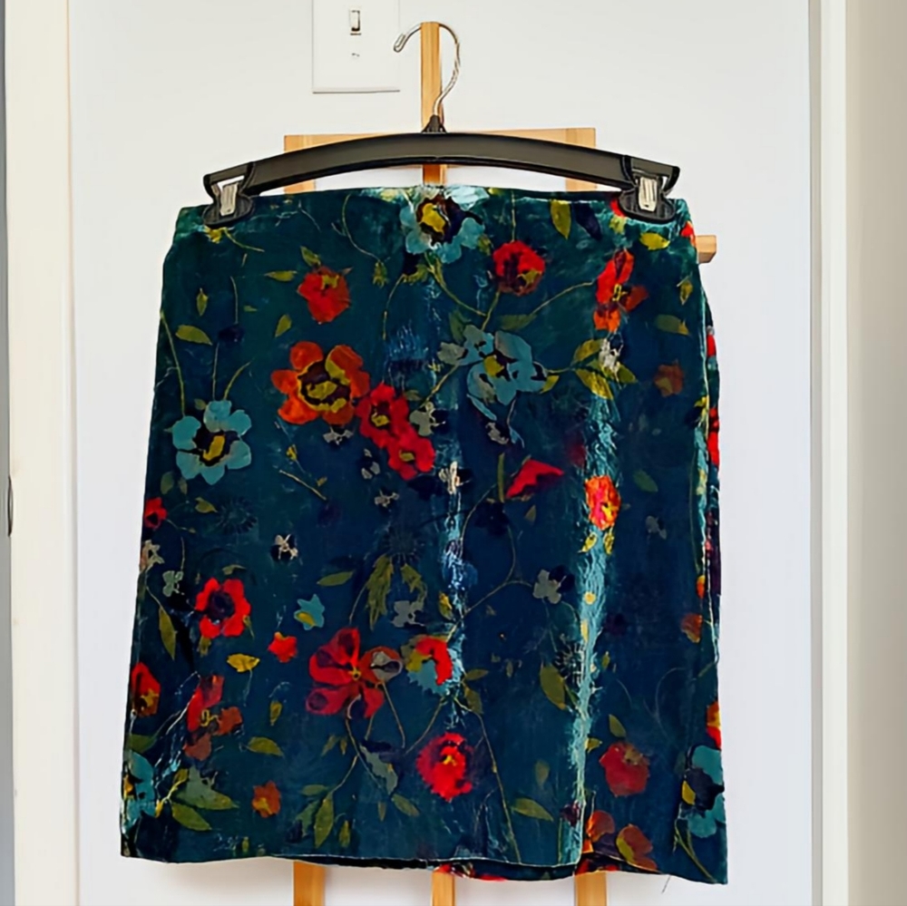 Velvet lined skirt